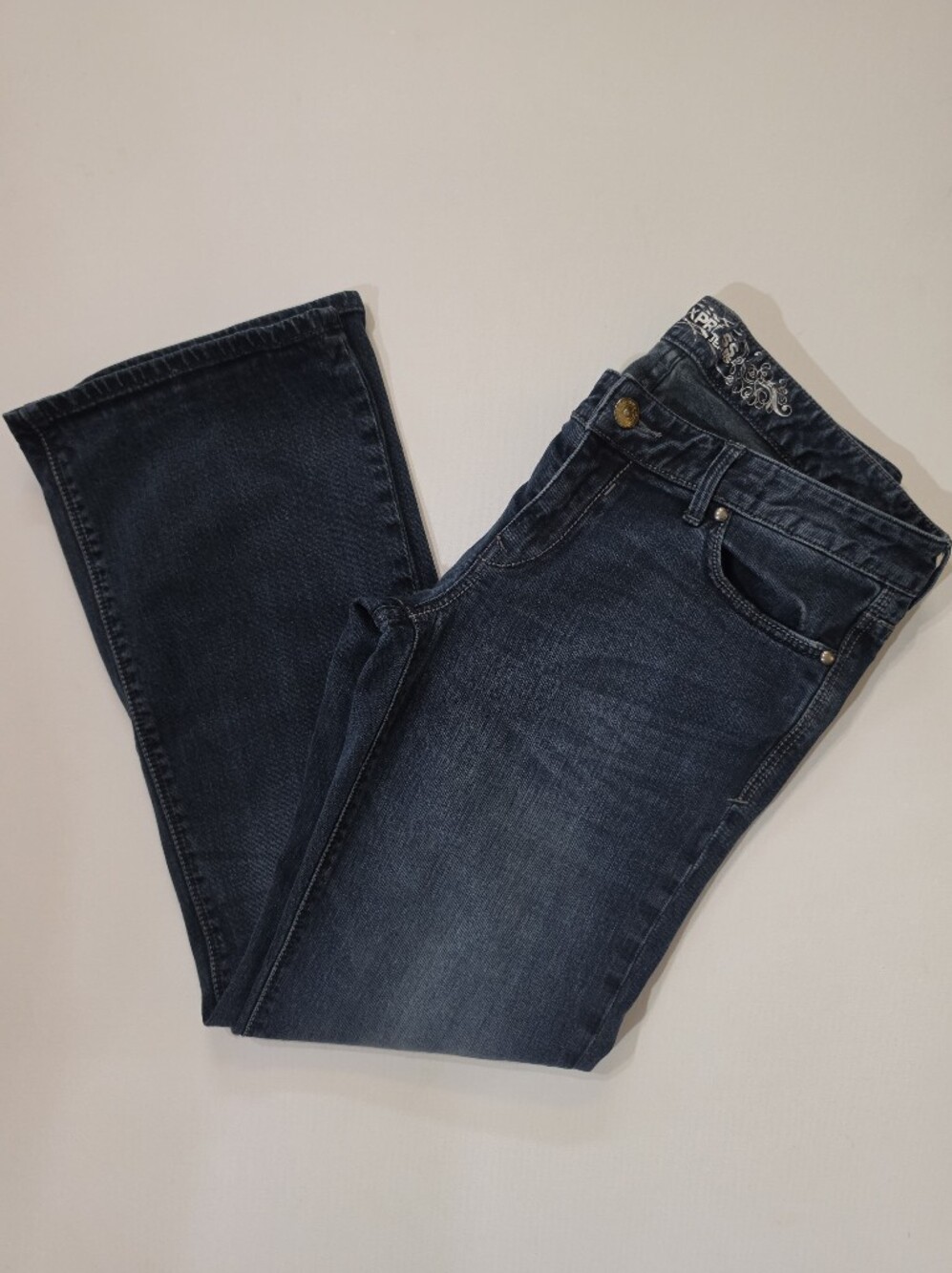 Express Stella Regular Fit Low Rise Bootcut Jeans Womens 10 Dark Wash Blue Denim